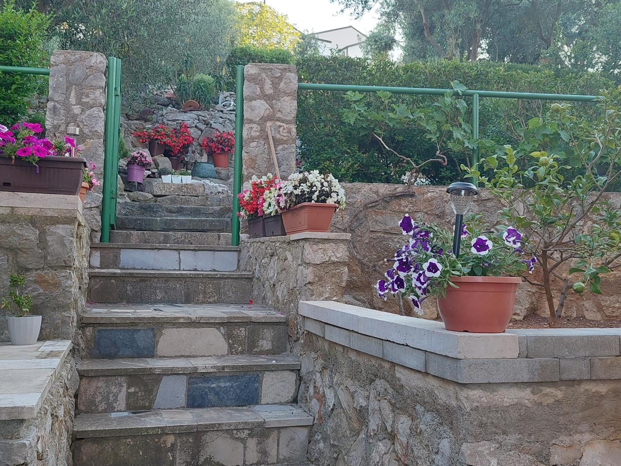Apartments Suncica Mali Lošinj Esterno foto